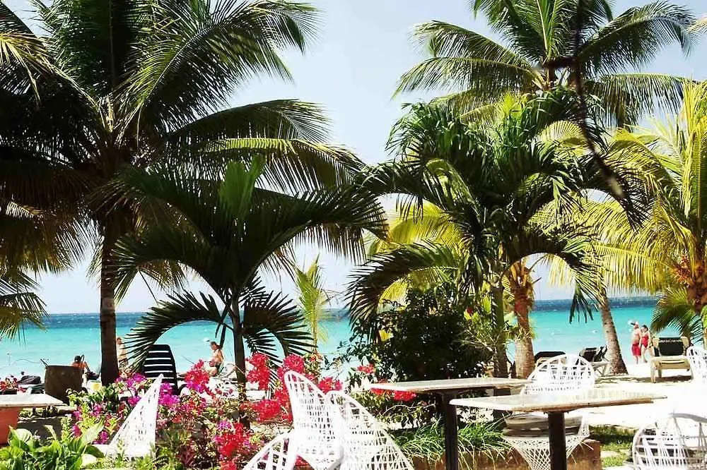 Charela Inn Negril Hotel